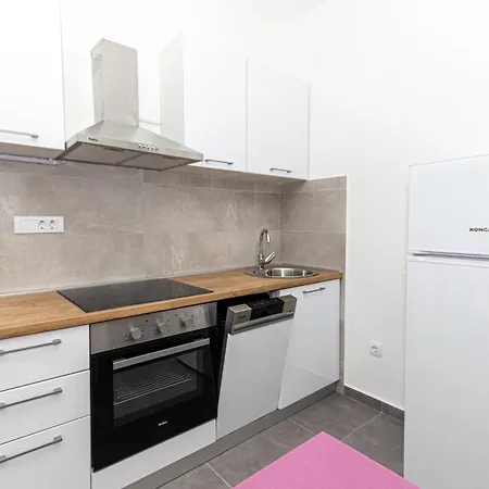 Apartment Luka Pag Town