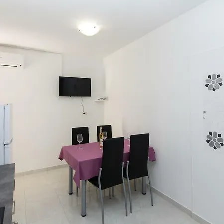 Luka Apartmán *