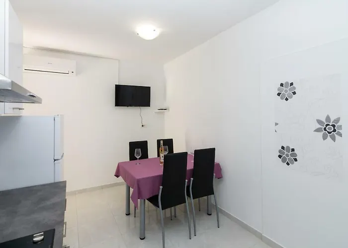 Luka Apartman *