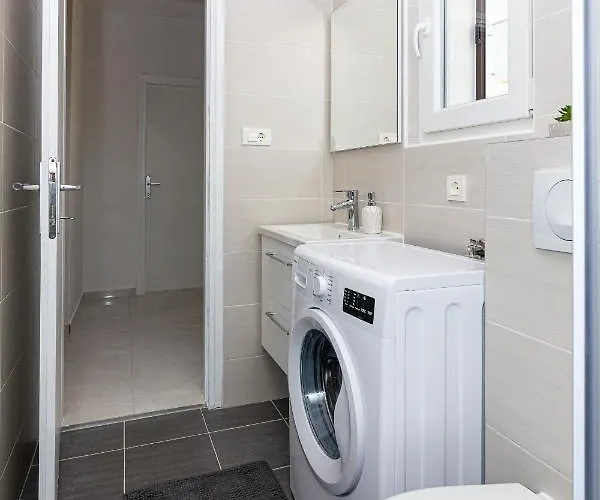 Luka Apartman